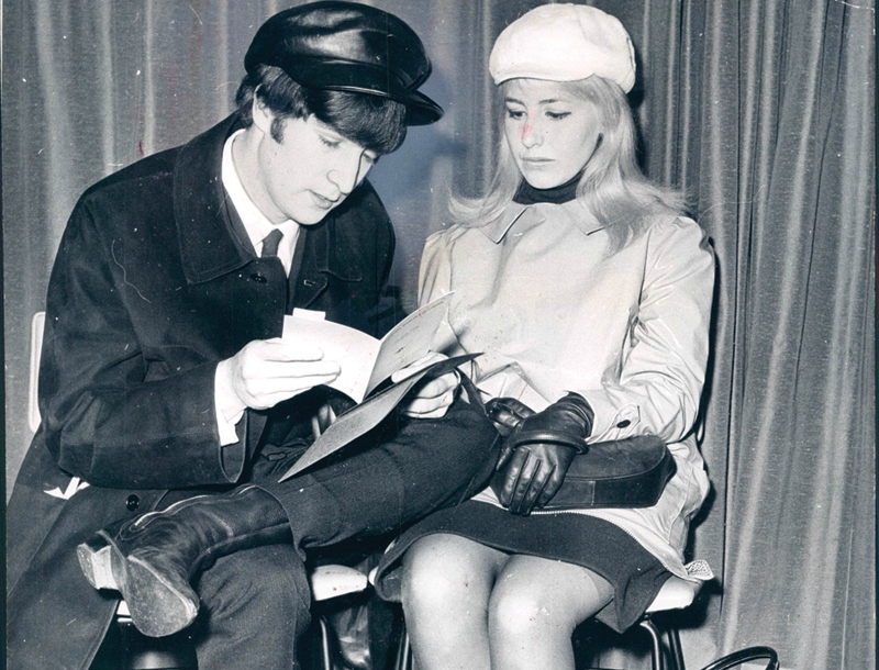 John Lennon: Πέθανε η πρώτη του γυναίκα Cynthia John Lennon: Πέθανε η πρώτη του γυναίκα Cynthia
