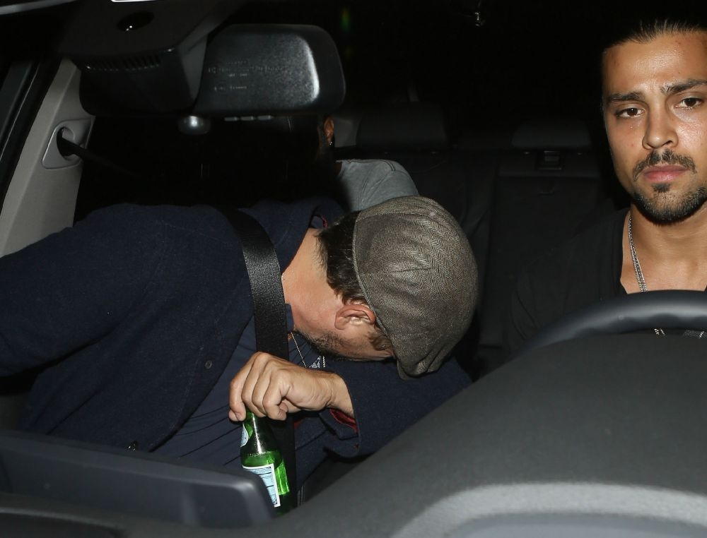 Leonardo DiCaprio σε πιάσαμε! Είδαμε το ξυρισμένο σου μούσι Leonardo DiCaprio σε πιάσαμε! Είδαμε το ξυρισμένο σου μούσι