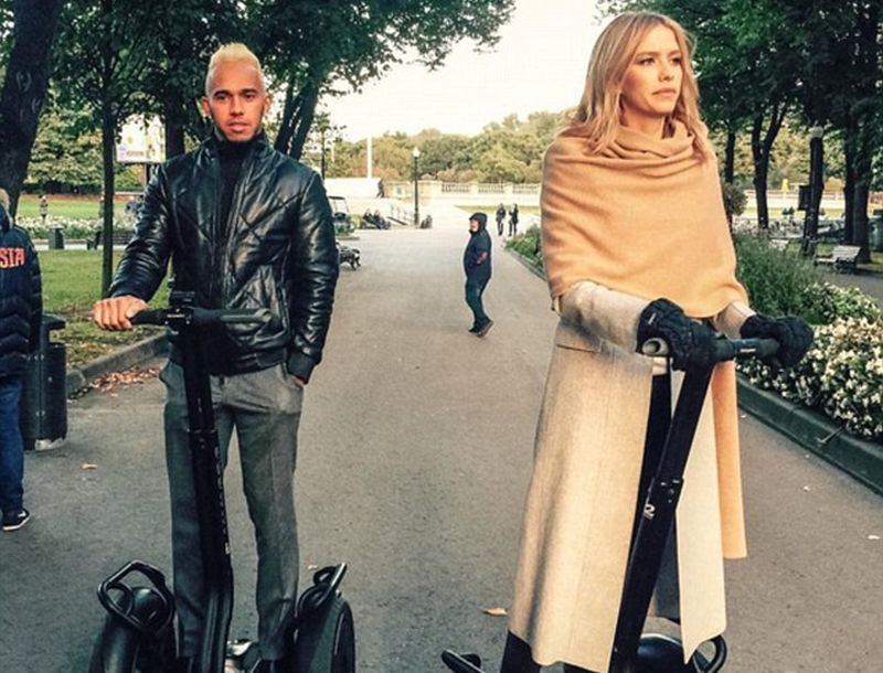 Lewis Hamilton : Το νέο του amore είναι το supermodel Lena Perminova; Lewis Hamilton : Το νέο του amore είναι το supermodel Lena Perminova;
