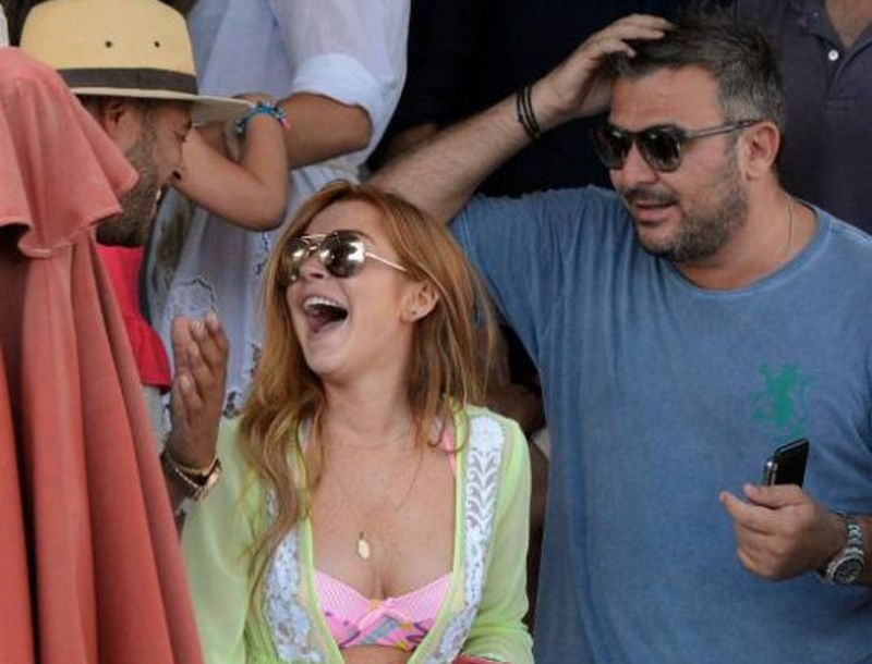 Η Lindsay Lohan με τον Αντώνη Ρέμο στη Μύκονο Η Lindsay Lohan με τον Αντώνη Ρέμο στη Μύκονο