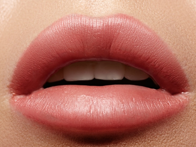 Ενυδάτωσε τα χείλη σου με σπιτικό lip balm! Δες πώς θα το πετύχεις Ενυδάτωσε τα χείλη σου με σπιτικό lip balm! Δες πώς θα το πετύχεις
