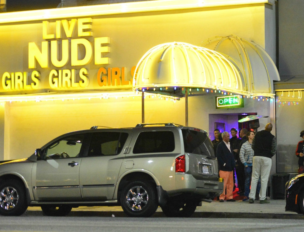 David Arquette: Και οι διάσημοι πάνε σε live strip club David Arquette: Και οι διάσημοι πάνε σε live strip club
