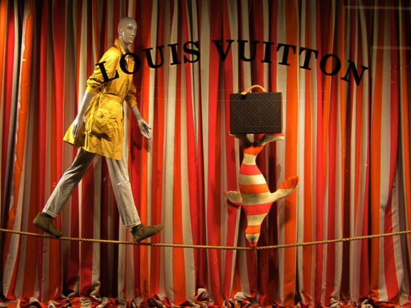 Louis Vuitton: Το φτωχόπαιδο που έγινε η επιτομή της πολυτέλειας! Louis Vuitton: Το φτωχόπαιδο που έγινε η επιτομή της πολυτέλειας!
