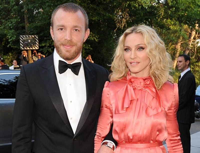 Madonna: Ο γάμος μου με τον Guy Richie ήταν μια φυλακή Madonna: Ο γάμος μου με τον Guy Richie ήταν μια φυλακή