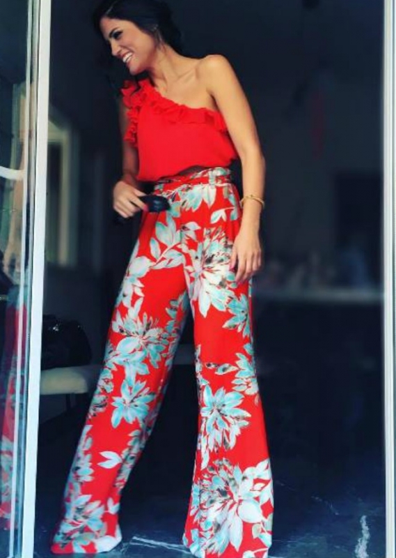 Street style: Η Μαίρη Συνατσάκη δοκιμάζει το τέλειο look για το Σ/Κ Street style: Η Μαίρη Συνατσάκη δοκιμάζει το τέλειο look για το Σ/Κ