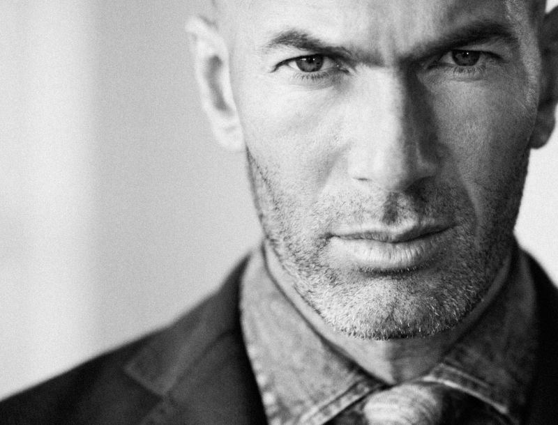 Από το ποδόσφαιρο στη μόδα: Ο Zinedine Zidane το νέο πρόσωπο της Mango Από το ποδόσφαιρο στη μόδα: Ο Zinedine Zidane το νέο πρόσωπο της Mango