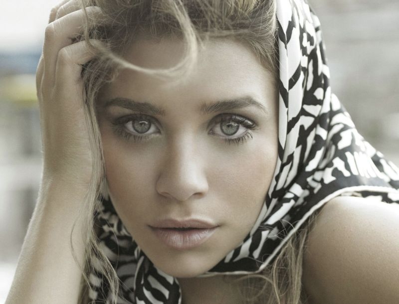 Mary-Kate Olsen όπως Renee Zellweger: Δείτε την απίστευτη μεταμόρφωση της Mary-Kate Olsen όπως Renee Zellweger: Δείτε την απίστευτη μεταμόρφωση της