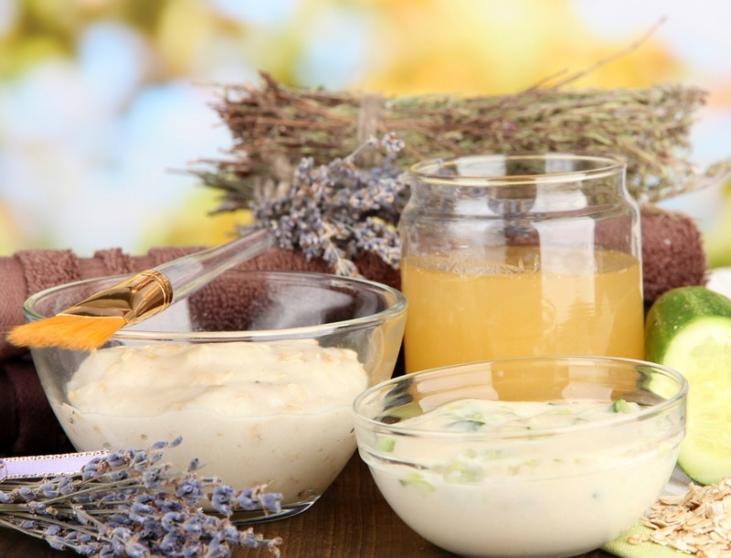 DIY: Φτιάξε 3 πανεύκολες μάσκες με υλικά που ήδη έχεις DIY: Φτιάξε 3 πανεύκολες μάσκες με υλικά που ήδη έχεις
