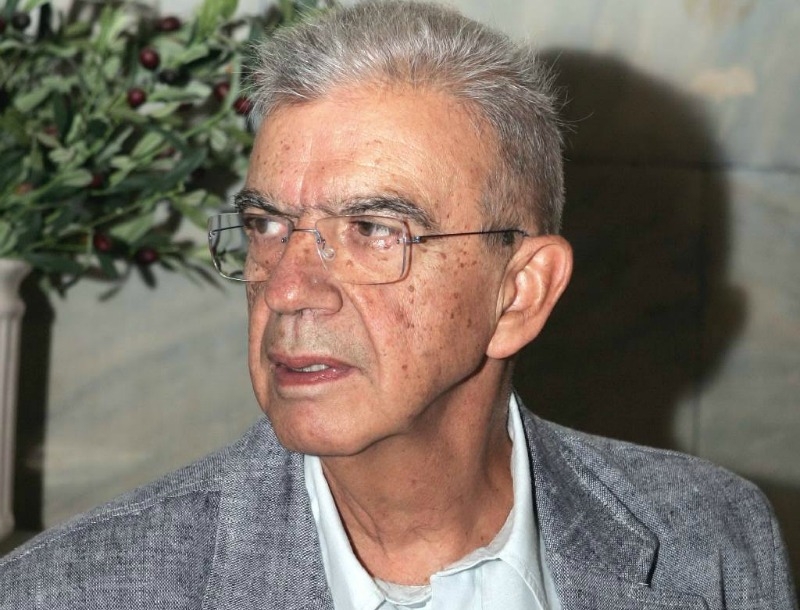 Συγκλονιστική μαρτυρία του Μένη Κουμανταρέα δυο χρόνια πριν την δολοφονία του Συγκλονιστική μαρτυρία του Μένη Κουμανταρέα δυο χρόνια πριν την δολοφονία του