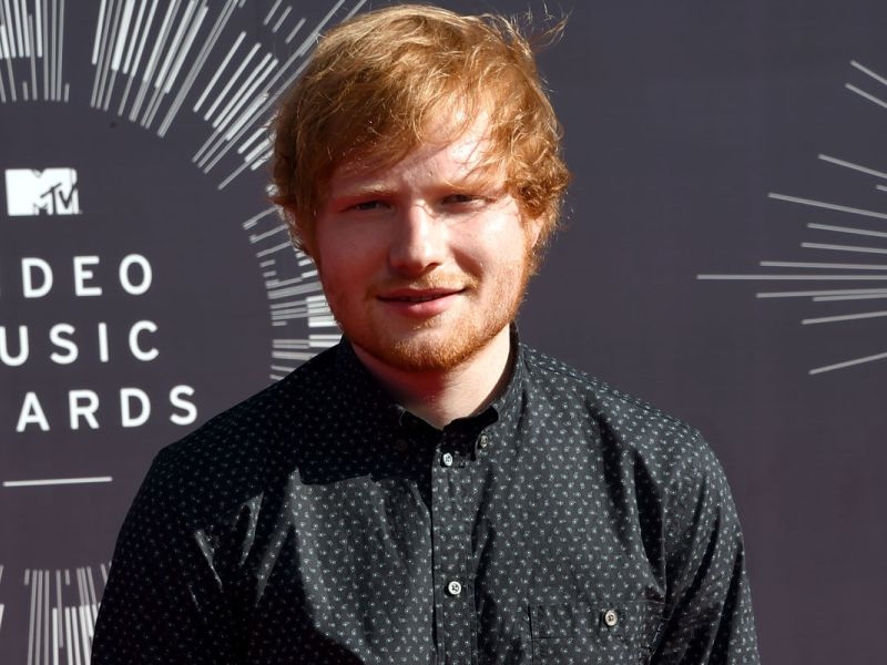 Ed Sheeran : Θα παρουσιάσει τα MTV Europe Music Awards Ed Sheeran : Θα παρουσιάσει τα MTV Europe Music Awards