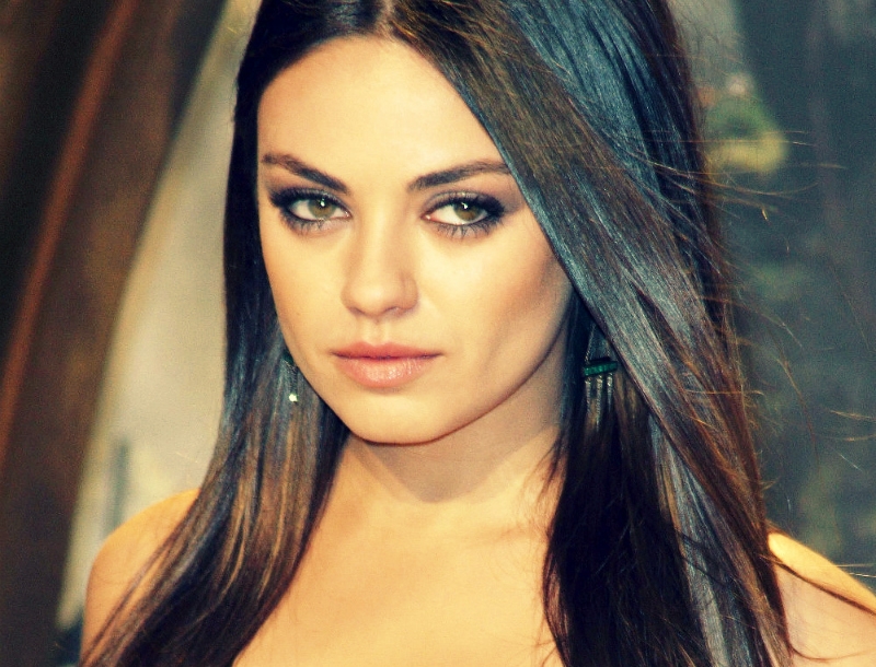 Η Mila Kunis σχεδιάζει δαχτυλίδι μητρότητας για καλό σκοπό! (Photo) Η Mila Kunis σχεδιάζει δαχτυλίδι μητρότητας για καλό σκοπό! (Photo)