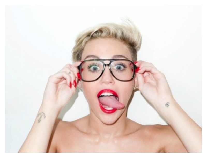 H Miley Cyrus σε εμπνέει να διαλέξεις tattoo! H Miley Cyrus σε εμπνέει να διαλέξεις tattoo!