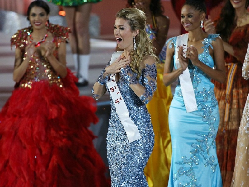 Miss World 2015: Αυτή είναι η πιο όμορφη γυναίκα στον κόσμο Miss World 2015: Αυτή είναι η πιο όμορφη γυναίκα στον κόσμο