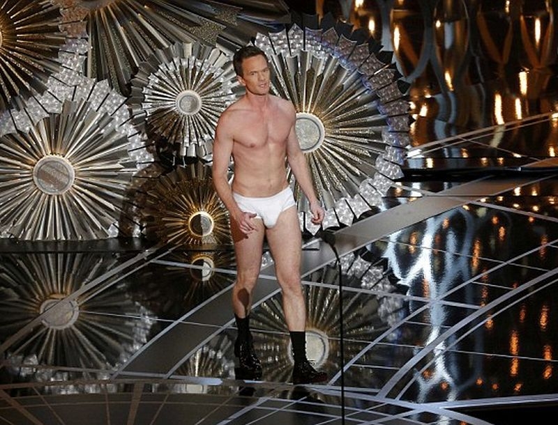 Οscars 2015: Ο Neil Patrick Harris αποκάλυψε πως τα προσόντα του ήταν… απείραχτα! Οscars 2015: Ο Neil Patrick Harris αποκάλυψε πως τα προσόντα του ήταν… απείραχτα!