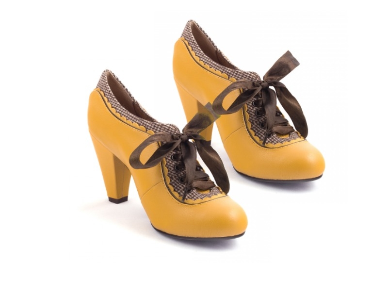 Τα πρωτότυπα heels των Poetic Licence Τα πρωτότυπα heels των Poetic Licence