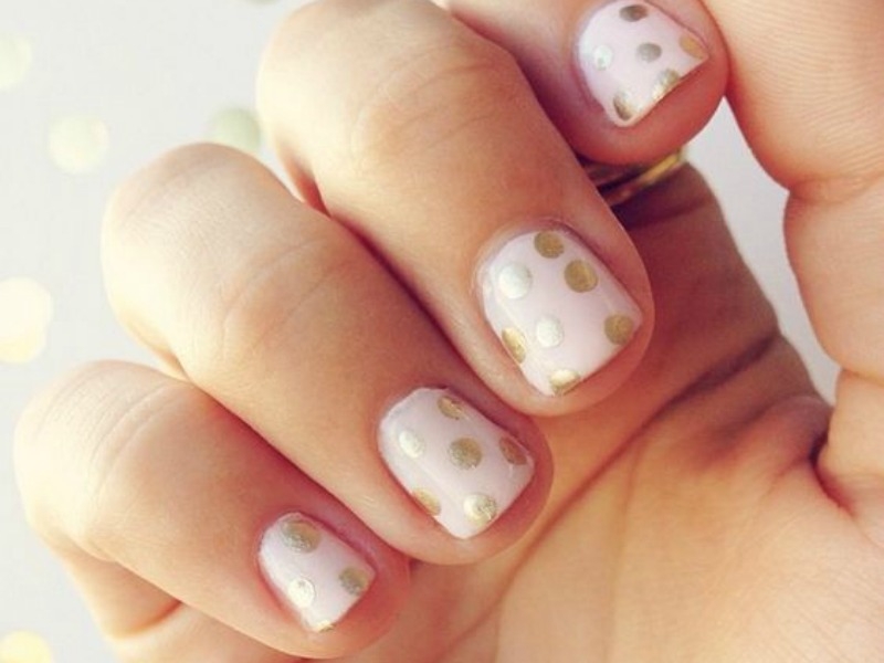Pink and Gold nails: Το απόλυτο καλοκαιρινό manicure Pink and Gold nails: Το απόλυτο καλοκαιρινό manicure