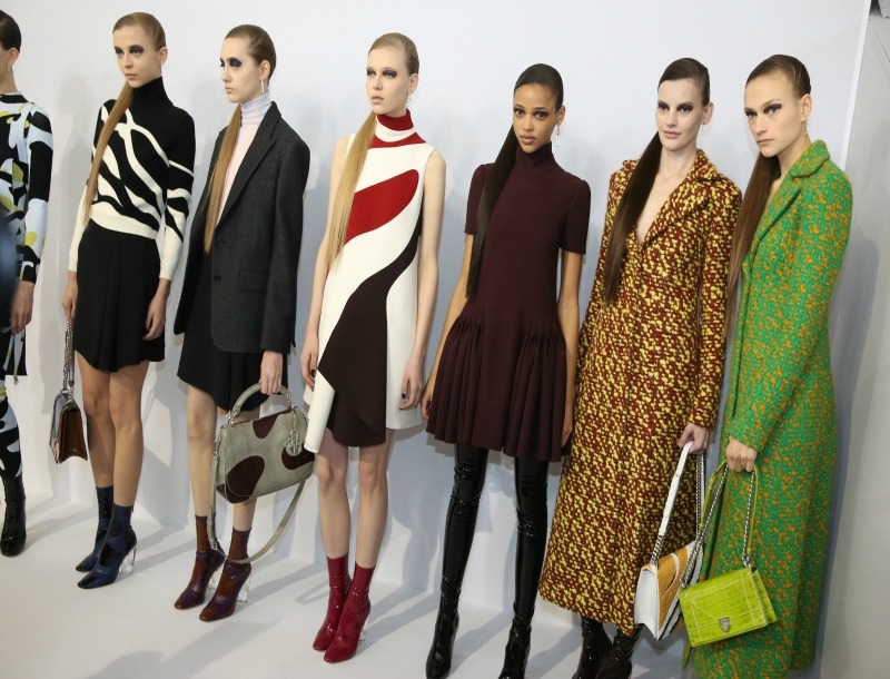 Paris fashion week : H minimal συλλογή του οίκου Dior είναι γεγονός για το φθινοπώρο-χειμώνα 2015/2016 Paris fashion week : H minimal συλλογή του οίκου Dior είναι γεγονός για το φθινοπώρο-χειμώνα 2015/2016