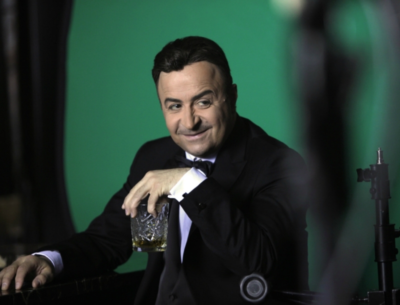 Χαμηλές πτήσεις για το Οne Mark Show Χαμηλές πτήσεις για το Οne Mark Show
