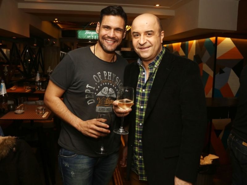 Χαμός στην showbiz! O Ουγγαρέζος κάνει μήνυση στον Σεφερλή, ο Αθερίδης έβαλε μαλλιά και η Ηλιάκη αποχώρησε από το πλατό Χαμός στην showbiz! O Ουγγαρέζος κάνει μήνυση στον Σεφερλή, ο Αθερίδης έβαλε μαλλιά και η Ηλιάκη αποχώρησε από το πλατό