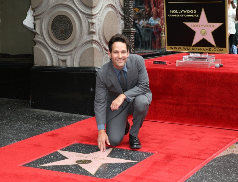 Ο Paul Rudd απέκτησε το δικό του αστέρι στη Λεωφόρο της Δόξας Ο Paul Rudd απέκτησε το δικό του αστέρι στη Λεωφόρο της Δόξας