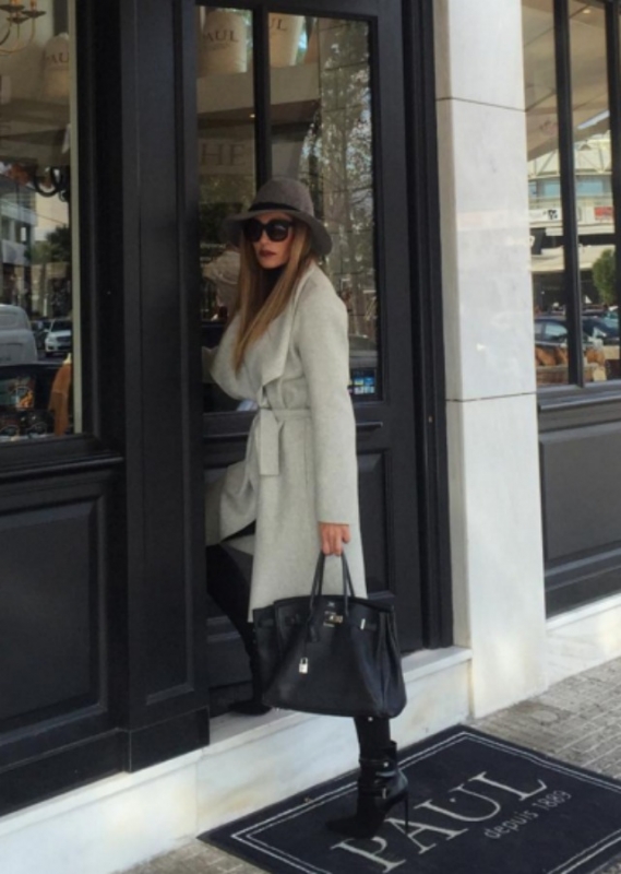 Street style : Η Ελένη Πετρουλάκη πιο stylish από ποτέ με chic σύνολο Street style : Η Ελένη Πετρουλάκη πιο stylish από ποτέ με chic σύνολο