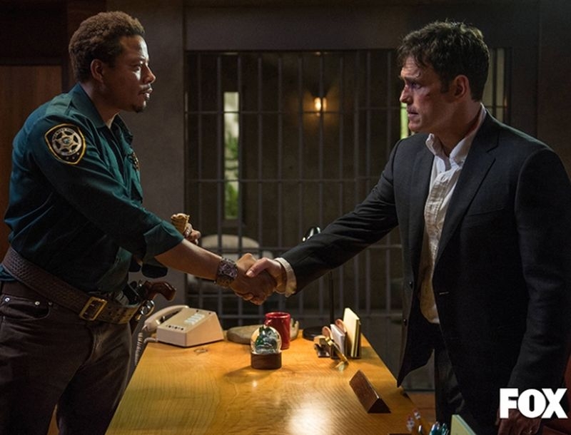 Wayward Pines: Απόψε στις 21:30 η επιστροφή του sexy Matt Dilon Wayward Pines: Απόψε στις 21:30 η επιστροφή του sexy Matt Dilon