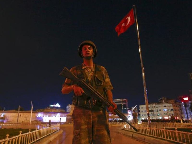 Πραξικόπημα στην Τουρκία- Όλες οι εξελίξεις Πραξικόπημα στην Τουρκία- Όλες οι εξελίξεις