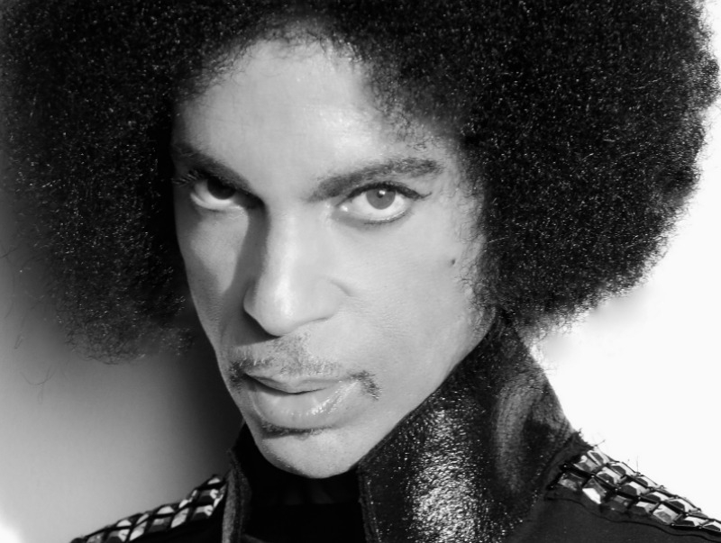 Prince: Πέθανε ο θρυλικός τραγουδιστής της pop Prince: Πέθανε ο θρυλικός τραγουδιστής της pop