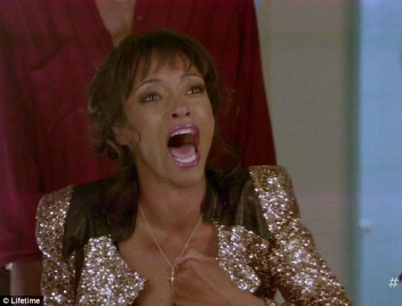 Αμφιλεγόμενη η βιογραφική τηλεταινία της Whitney Houston! Αμφιλεγόμενη η βιογραφική τηλεταινία της Whitney Houston!
