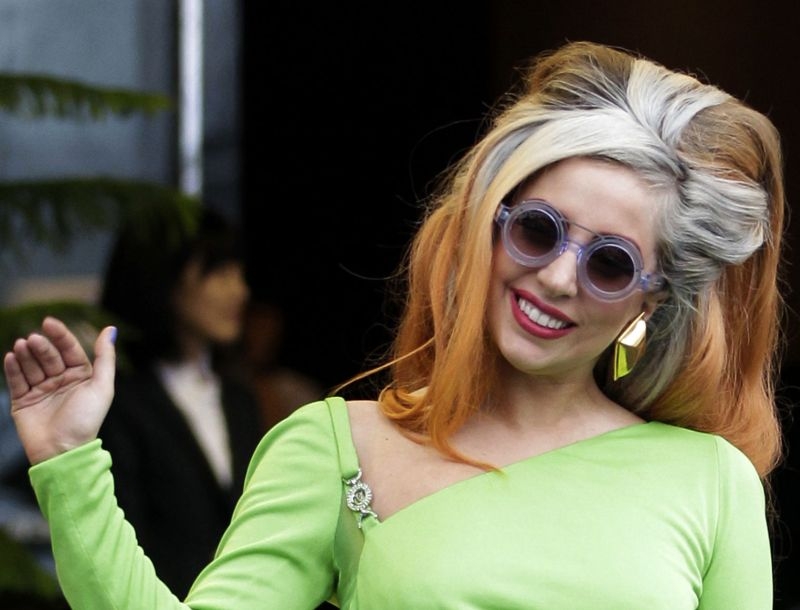 Η Lady Gaga έφερε νωρίτερα τις... Απόκριες! Η Lady Gaga έφερε νωρίτερα τις... Απόκριες!