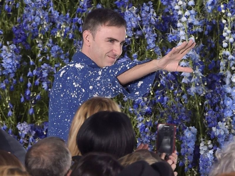 Αλλάζει η μόδα! Αποχώρησε ο creative director της Dior, Raf Simons Αλλάζει η μόδα! Αποχώρησε ο creative director της Dior, Raf Simons