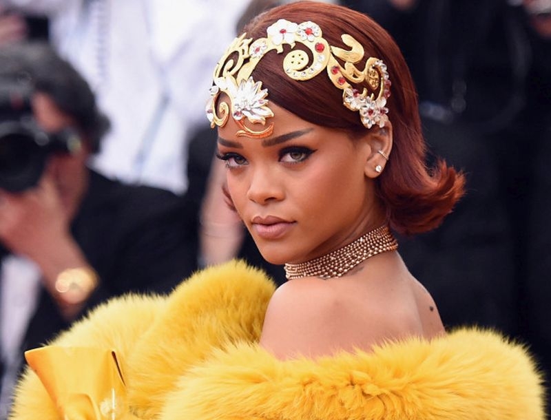 Rihanna: Ξεκίνησε κόντρα με τον Batman! Rihanna: Ξεκίνησε κόντρα με τον Batman!