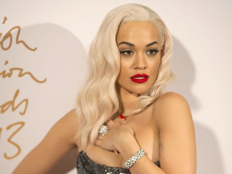 Rita Ora: Είναι το νέο κορίτσι του Chris Martin; Rita Ora: Είναι το νέο κορίτσι του Chris Martin;