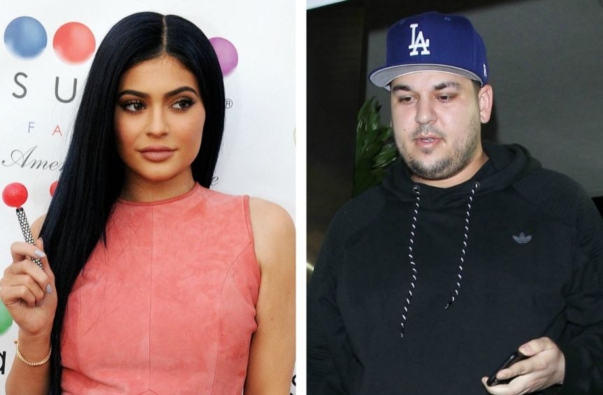 Οι Kardashians τσακώνονται στο Twitter (και έχει πολύ πλάκα) Οι Kardashians τσακώνονται στο Twitter (και έχει πολύ πλάκα)