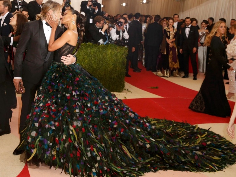 Τα ζευγάρια που μας έκαναν εντύπωση στο Met Gala Τα ζευγάρια που μας έκαναν εντύπωση στο Met Gala