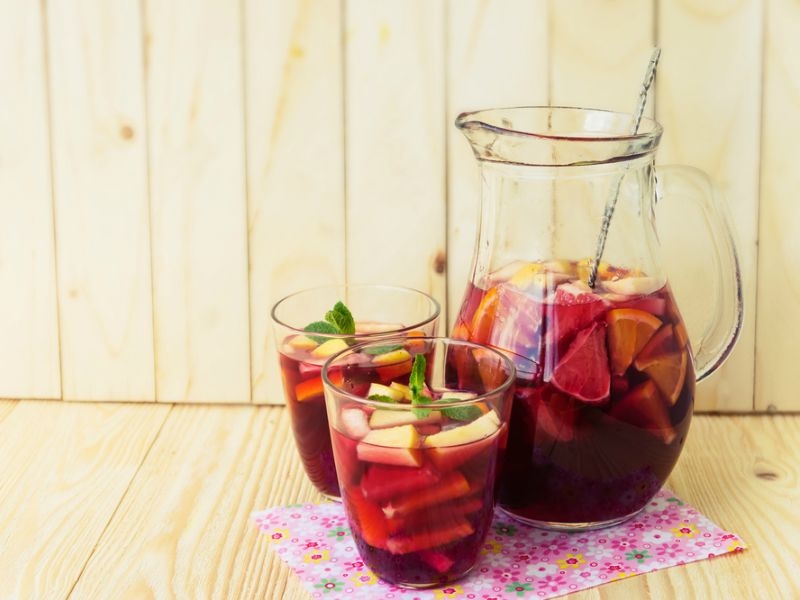 Φθινοπώριασε! Φτιάξε σπιτική sangria και κάλεσε τις φίλες σου Φθινοπώριασε! Φτιάξε σπιτική sangria και κάλεσε τις φίλες σου