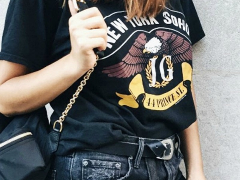Το t-shirt της Selena Gomez που κάνει πάταγο Το t-shirt της Selena Gomez που κάνει πάταγο