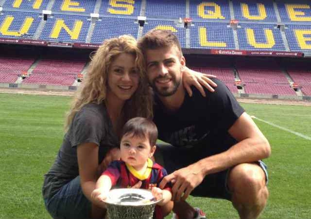 Ποιός χωρίζει; Shakira και Piqué σε τρυφερές στιγμές στη Βαρκελώνη Ποιός χωρίζει; Shakira και Piqué σε τρυφερές στιγμές στη Βαρκελώνη