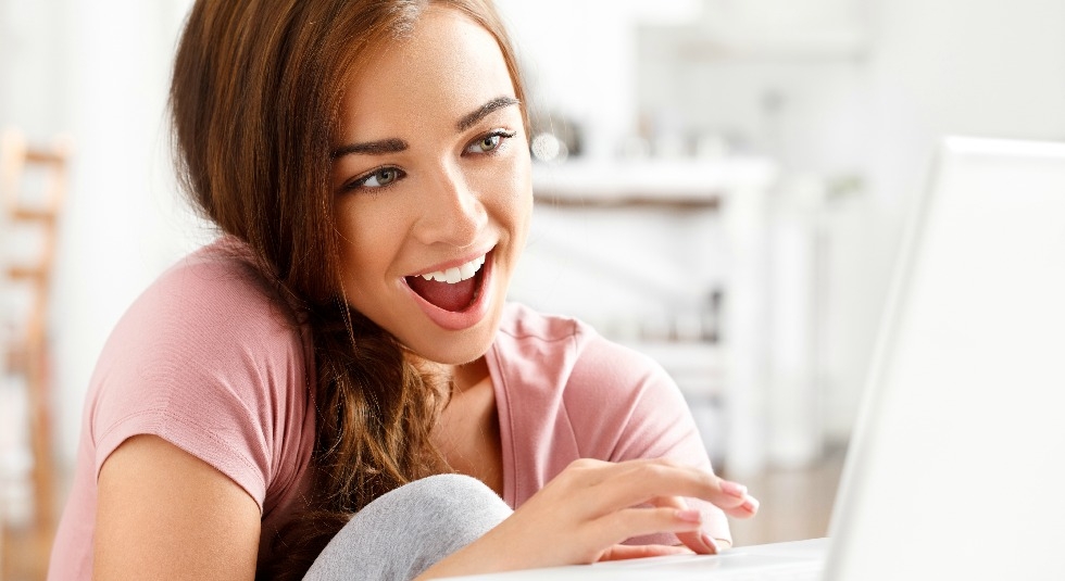 Ερωτεύτηκες online; Αυτά είναι που πρέπει να ξέρεις Ερωτεύτηκες online; Αυτά είναι που πρέπει να ξέρεις
