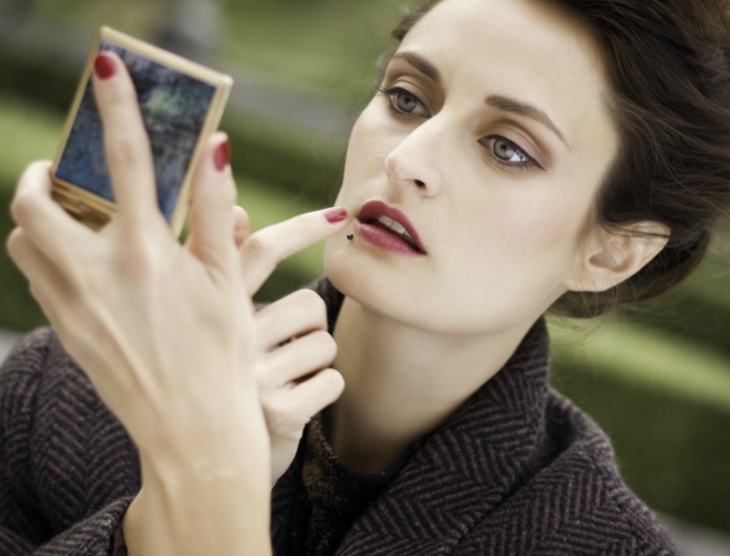 Lipgloss ή κραγιόν: ποιο είναι καλύτερο τελικά Lipgloss ή κραγιόν: ποιο είναι καλύτερο τελικά
