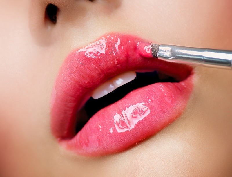 Το καλλυντικό της ημέρας: Δοκίμασε το lipgloss για απλές εμφανίσεις Το καλλυντικό της ημέρας: Δοκίμασε το lipgloss για απλές εμφανίσεις