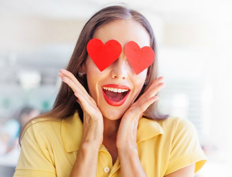 Αν έχεις τρέλα με τα emoji τότε θα λατρέψεις αυτά τα μανικιούρ Αν έχεις τρέλα με τα emoji τότε θα λατρέψεις αυτά τα μανικιούρ