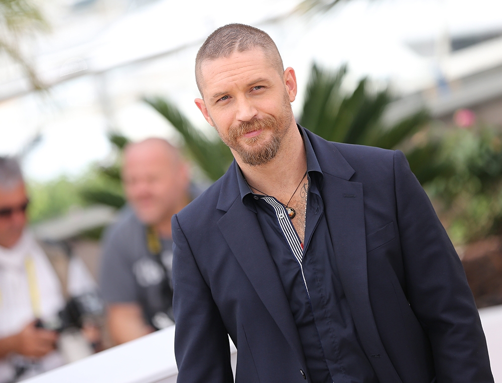 Tom Hardy σου άνοιξε το πουκάμισο! Tom Hardy σου άνοιξε το πουκάμισο!