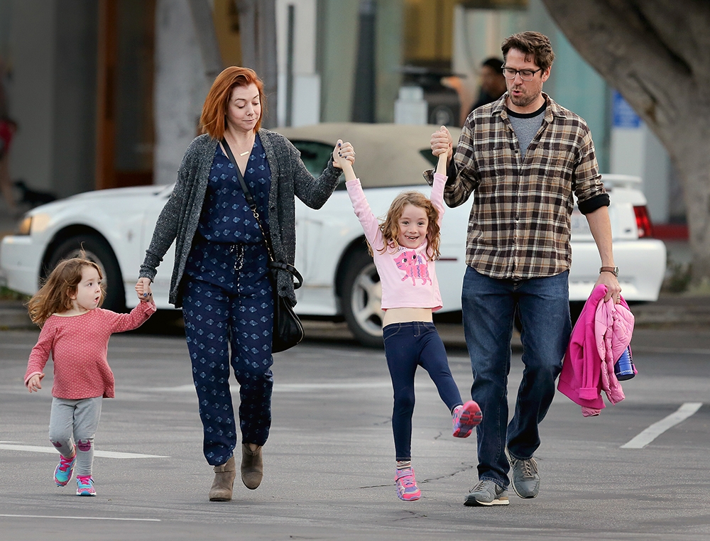 Η Alyson Hannigan έχει μια χαρούμενη οικογένεια Η Alyson Hannigan έχει μια χαρούμενη οικογένεια