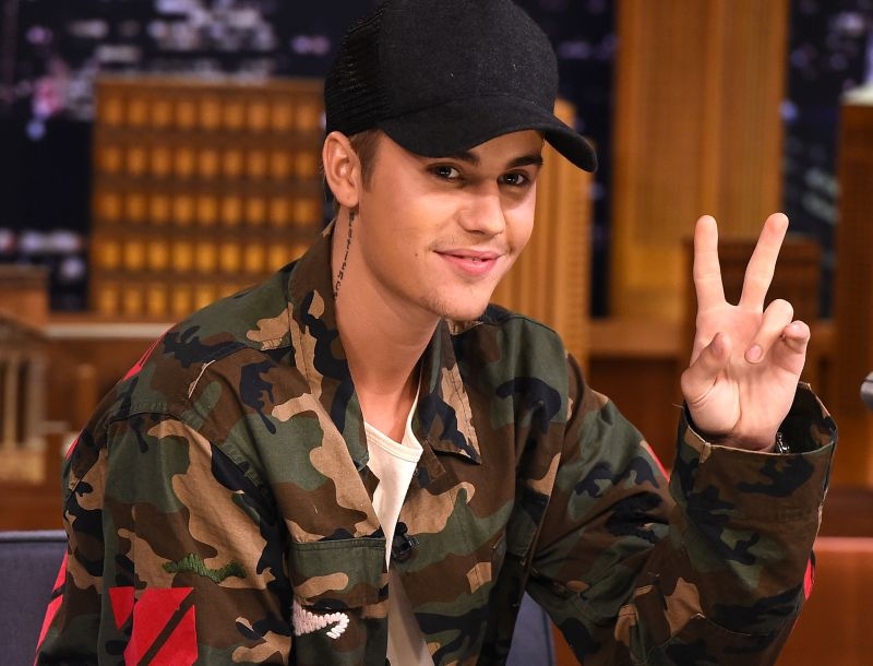Justin Bieber : Χώρισε την Lara Stone από τον σύζυγό της! Justin Bieber : Χώρισε την Lara Stone από τον σύζυγό της!