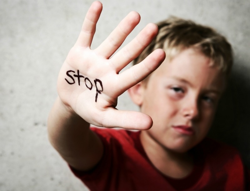 Bullying: Ένα παιδί - θύμα λέει την συγκλονιστική ιστορία του! (vid) Bullying: Ένα παιδί - θύμα λέει την συγκλονιστική ιστορία του! (vid)