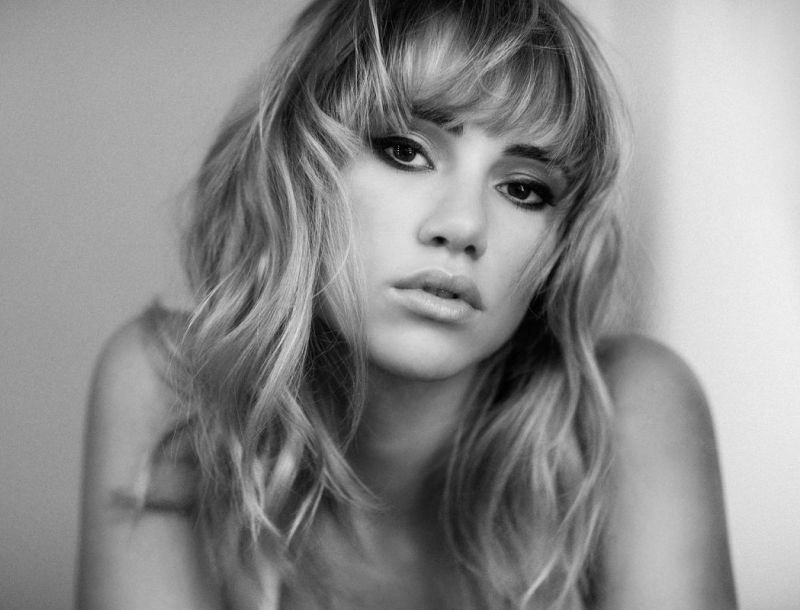 Suki Waterhouse: Το κορίτσι του Bradley Cooper σε sexy φωτογράφιση Suki Waterhouse: Το κορίτσι του Bradley Cooper σε sexy φωτογράφιση