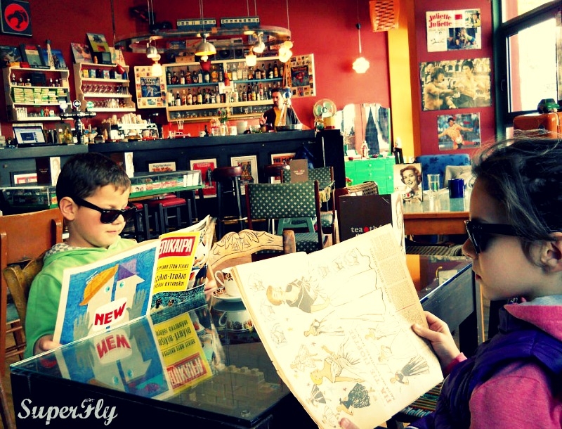 SuperFly Cafe: Ένας παιδότοπος για μεγάλους στο Παγκράτι