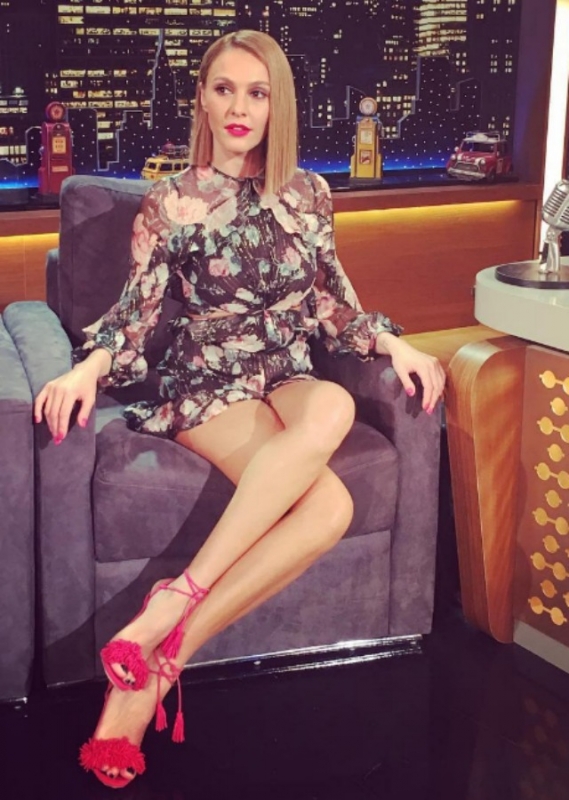Street style : Η Tάμτα σου προτείνει το ιδανικό look για το καλοκαίρι Street style : Η Tάμτα σου προτείνει το ιδανικό look για το καλοκαίρι