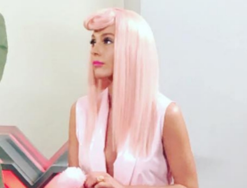 Tάμτα : Xfactor - H Τάμτα εντυπωσιάζει με ροζ pin up μαλλιά (και μας βάζει ιδέες) Tάμτα : Xfactor - H Τάμτα εντυπωσιάζει με ροζ pin up μαλλιά (και μας βάζει ιδέες)